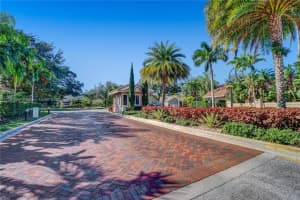 10007 NW 5th St, Plantation, FL 33324, Sold 01/11/23