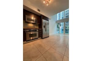 41 SE 5th St APT 308, Miami, FL 33131, Sold 04/19/23