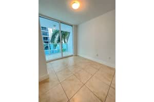 41 SE 5th St APT 308, Miami, FL 33131, Sold 04/19/23