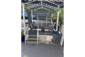 322 Taylor St #1k, Hollywood, FL 33019, Sold 03/27/23