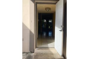7422 SW 105th Pl, Miami, FL 33173, Sold 03/17/23