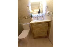 8075 NW 7th St, Miami, FL 33126, Sold 11/28/22