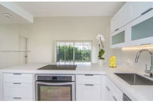 3301 N Country Club Dr APT 410, Aventura, FL 33180, Sold 01/12/23
