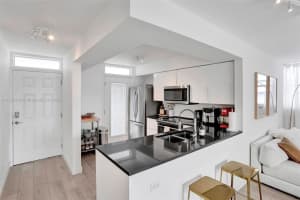1045 10th St APT 801, Miami Beach, FL 33139, Sold 01/09/23