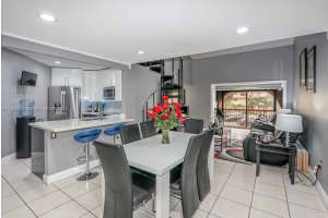 10241 NW 9th St Cir, Miami, FL 33172, Sold 11/29/22