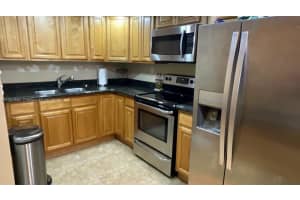 9365 Fontainebleau Blvd APT E208, Miami, FL 33172, Sold 02/13/23