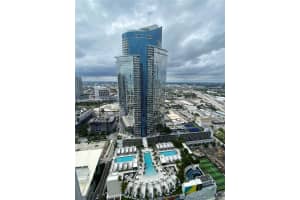 851 Ne 1st Ave 4312