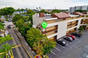 8850 Fontainebleau Blvd, Miami, FL 33172, Sold 12/02/22