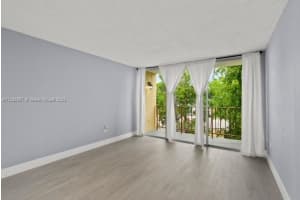 8850 Fontainebleau Blvd, Miami, FL 33172, Sold 12/02/22