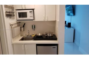5445 Collins Ave, Miami Beach, FL 33140, Sold 04/17/23