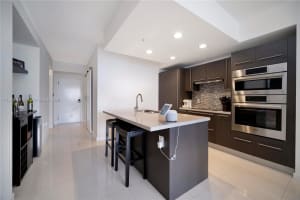 7825 NW 107th Ave Apt 318, Doral, FL 33178, Sold 06/07/23