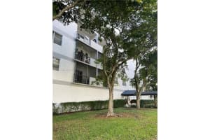 8950 NE 8th Ave APT 303, Miami, FL 33138, Sold 02/07/23