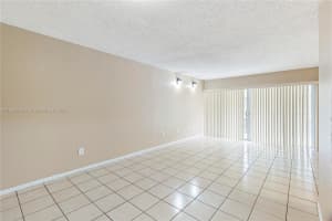 8889 Fontainebleau Blvd APT 204, Miami, FL 33172, Sold 12/13/22