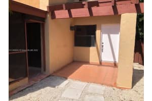 381 W Park Dr Apt 106-16, Miami, FL 33172, Sold 12/22/22