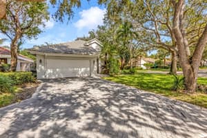 1863 NW 99th Ave, Plantation, FL 33322, Sold 12/05/22