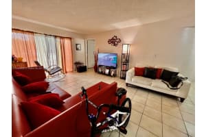 7235 NW 179th St, Hialeah, FL 33015, Sold 02/07/23
