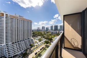 600 NE 36th St, Miami, FL 33137, Sold 01/03/23