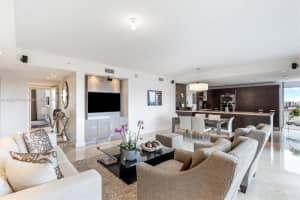 19400 Turnberry Way APT 1012, Aventura, FL 33180, Sold 05/19/23