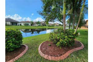 11326 SW 11th St, Pembroke Pines, FL 33025, Sold 12/30/22