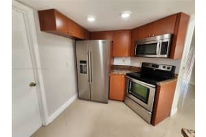 11326 SW 11th St, Pembroke Pines, FL 33025, Sold 12/30/22
