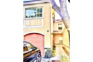 2464 Centergate Dr APT 203, Miramar, FL 33025, Sold 12/01/22