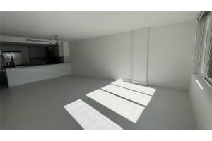 5401 Collins Ave APT 128, Miami Beach, FL 33140, Sold 11/14/22