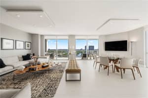 17111 Biscayne Blvd Unit 2202, Aventura, FL 33160, Sold 04/14/23