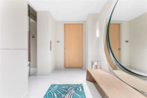 15701 Collins Ave, North Miami Beach, FL 33160, Sold 12/27/22