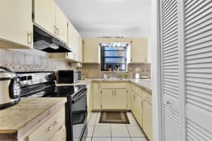 3849 SW 99th Ave APT 3, Miami, FL 33165, Sold 12/05/22