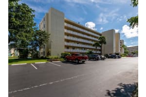 141 SE 3rd Ave APT 502, Dania Beach, FL 33004, Sold 04/13/23