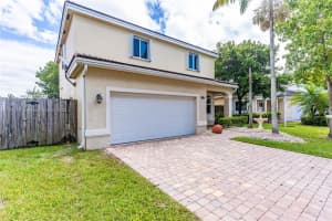 657 SE 31st Ave, Homestead, FL 33033, Sold 02/23/23
