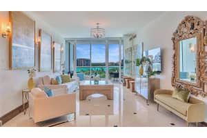 100 South Pointe Dr APT 702, Miami Beach, FL 33139, Sold 01/05/23