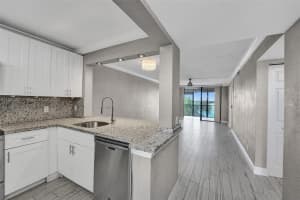 111 Lake Emerald Dr APT 404, Oakland Park, FL 33309, Sold 01/16/23