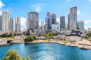 92 SW 3rd St APT 2608, Miami, FL 33130, Sold 12/12/22