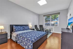 500 14th St, Miami Beach, FL 33139, Sold 02/13/23