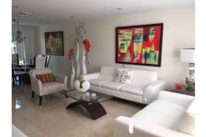 10229 NW 57th St, Doral, FL 33178, Sold 05/05/23