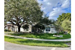 401 Barbri Ln, Davie, FL 33325, Sold 01/17/23