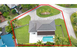 7515 N Oakmont Dr, Hialeah, FL 33015, Sold 06/01/23