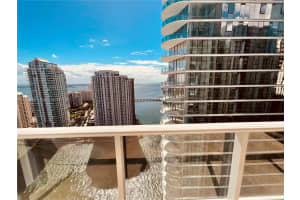 300 S Biscayne Blvd t 3206, Miami, FL 33131, Sold 12/20/22