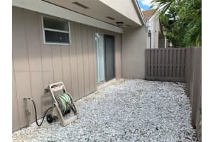 520 Woodgate Cir, Sunrise, FL 33326, Sold 12/14/22