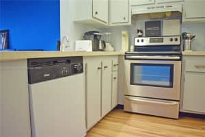 2800 Somerset Dr, Lauderdale Lakes, FL 33311, Sold 04/28/23