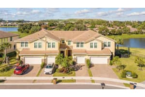 4351 Lago Dr, Lighthouse Point, FL 33064, Sold 04/18/23