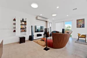 4351 Lago Dr, Lighthouse Point, FL 33064, Sold 04/18/23