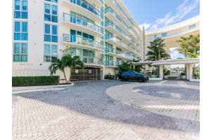6620 Indian Creek Dr Apt 202, Miami Beach, FL 33141, Sold 04/11/23