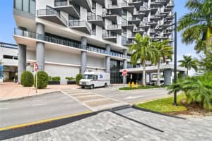 5300 Paseo Blvd, Doral, FL 33166, Sold 12/19/22