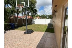 7492 NW 169th Ln, Hialeah, FL 33015, Sold 12/12/22