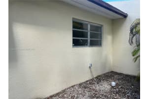 13838 Kendale Lakes Dr, Miami, FL 33183, Sold 01/13/23