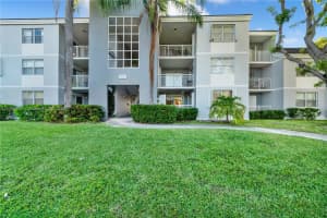 8600 SW 212th St APT 307, Cutler Bay, FL 33189, Sold 12/06/22