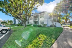 8600 SW 212th St APT 307, Cutler Bay, FL 33189, Sold 12/06/22