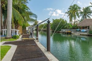 1650 Cleveland Rd, Miami Beach, FL 33141, Sold 03/15/23